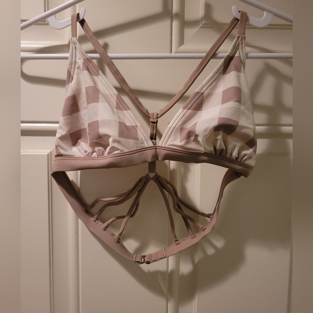 XILARATION WOMEN'S SWIM TOP SIZE L